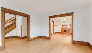 2105 Como Ave